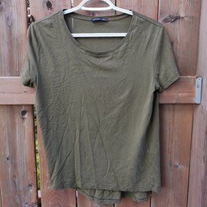 Zara women green short sleeve top - Size S